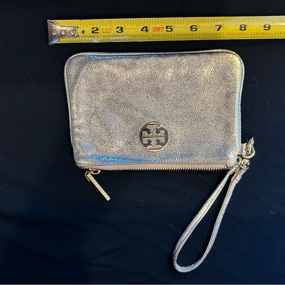 Tory Burch Metallic Gold Wristlet - Picture 9 of 12